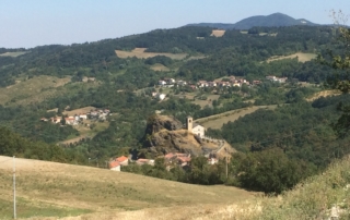 Il Borgo e la chiesa